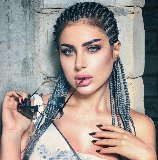 حليمة بولند في احدث جلسة تصوير لها