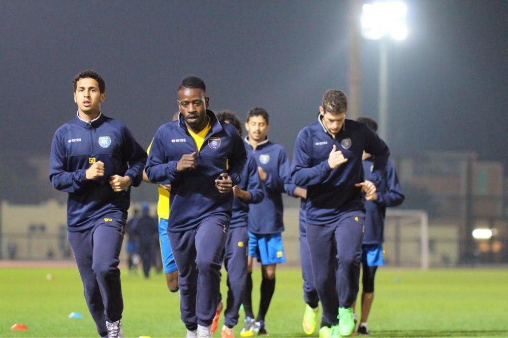 لاعبو الهلال يستعدون للرائد