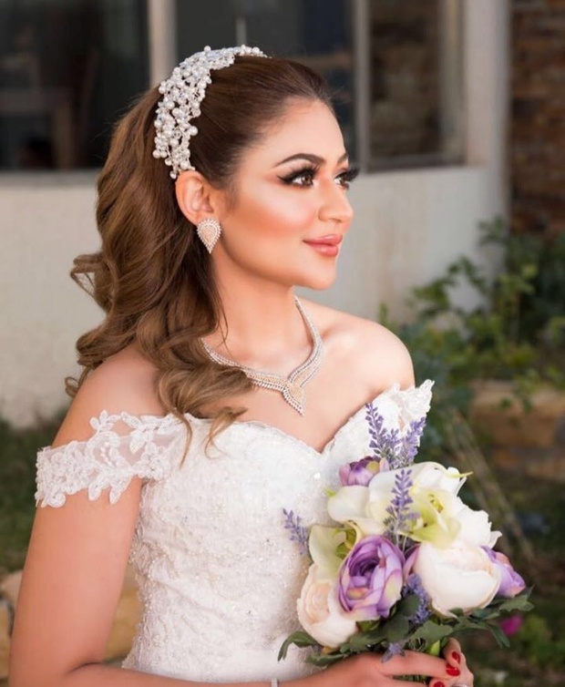تسريحة ناعمة ومميزة للعروس