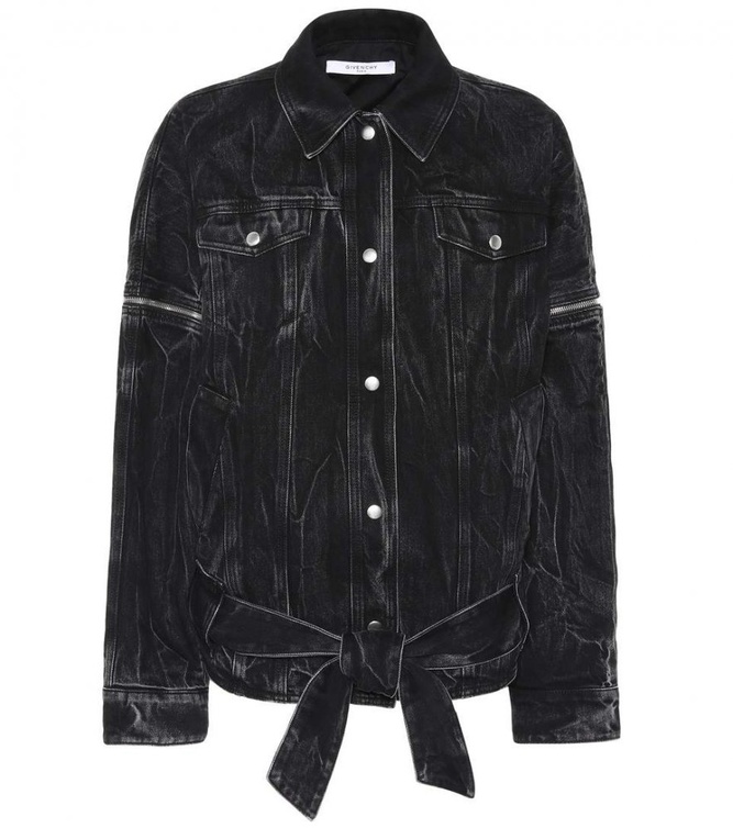 GIVENCHY