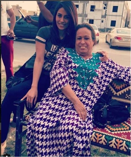 حياة الفهد باحدث صورة لها مع الهام علي