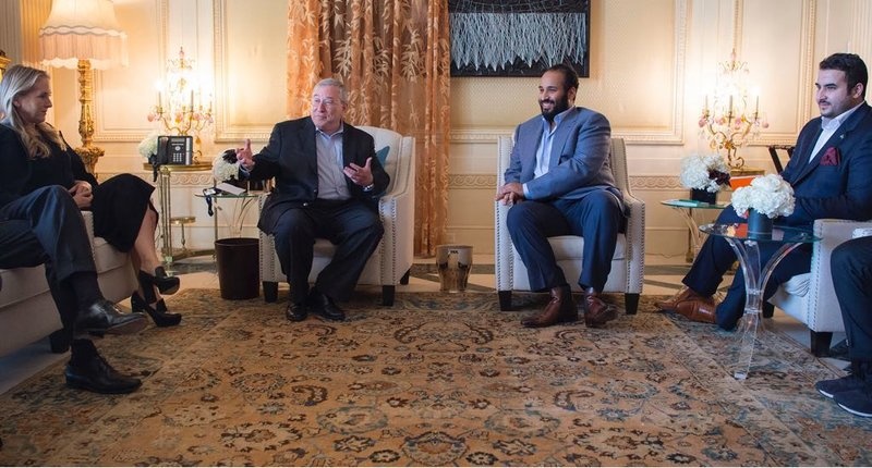 ولي العهد يلتقي مجموعة من رؤساء شركات صناعة الإعلام والترفيه الأمريكية