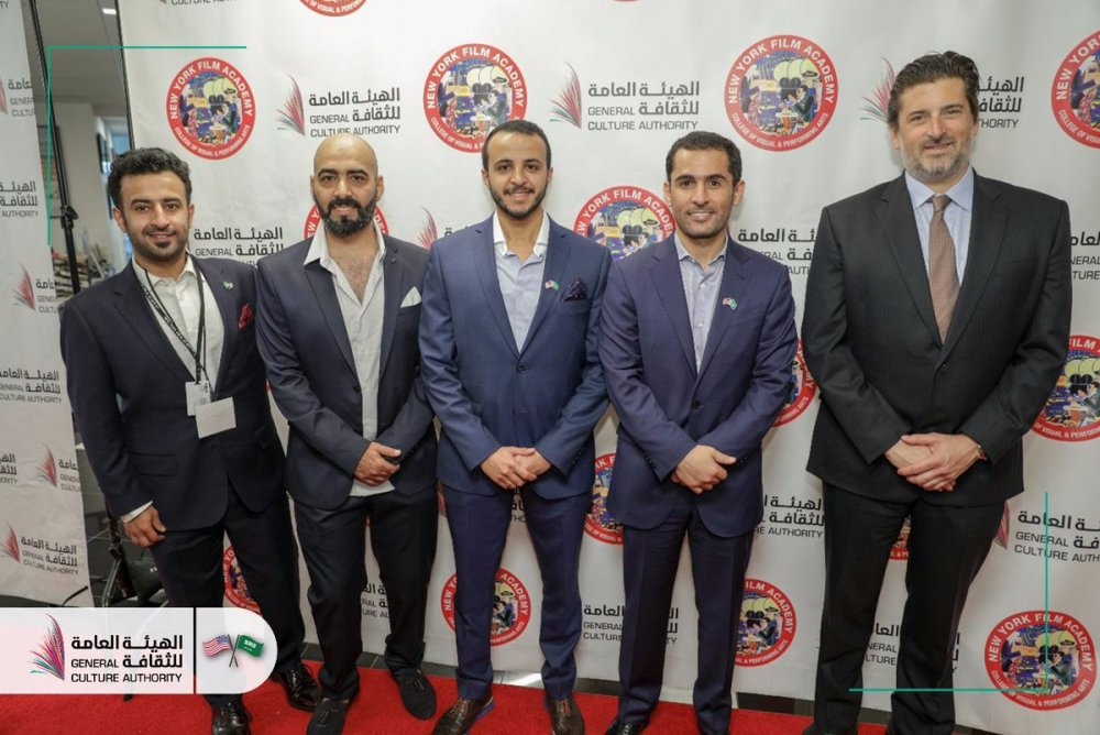 جانب من المواهب السعودية المشاركة بعرض الأفلام مع الهيئة العامة للثقافة