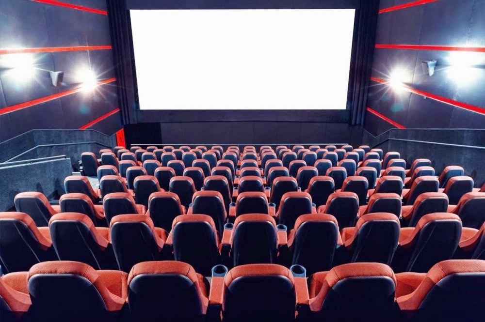 أول دار سينما متعددة في جدة