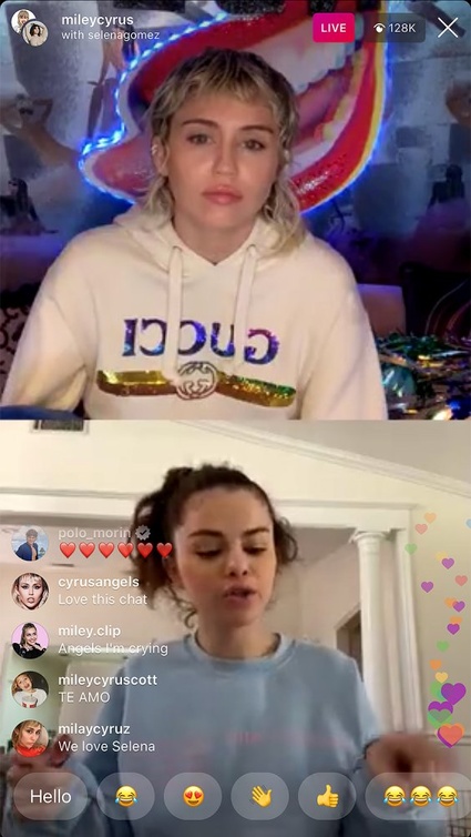 سيلينا جوميز و مايلي سايرس 