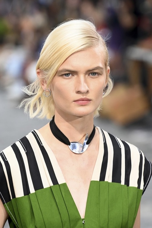 صبغات الشعر البلاتيني Tory Burch