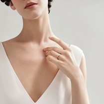 خاتم خطوبة من تيفاتي أند كو Tiffany & Co