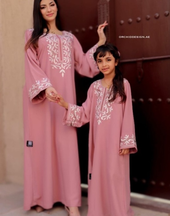 من تصاميم العلامة الإماراتيه orchid design