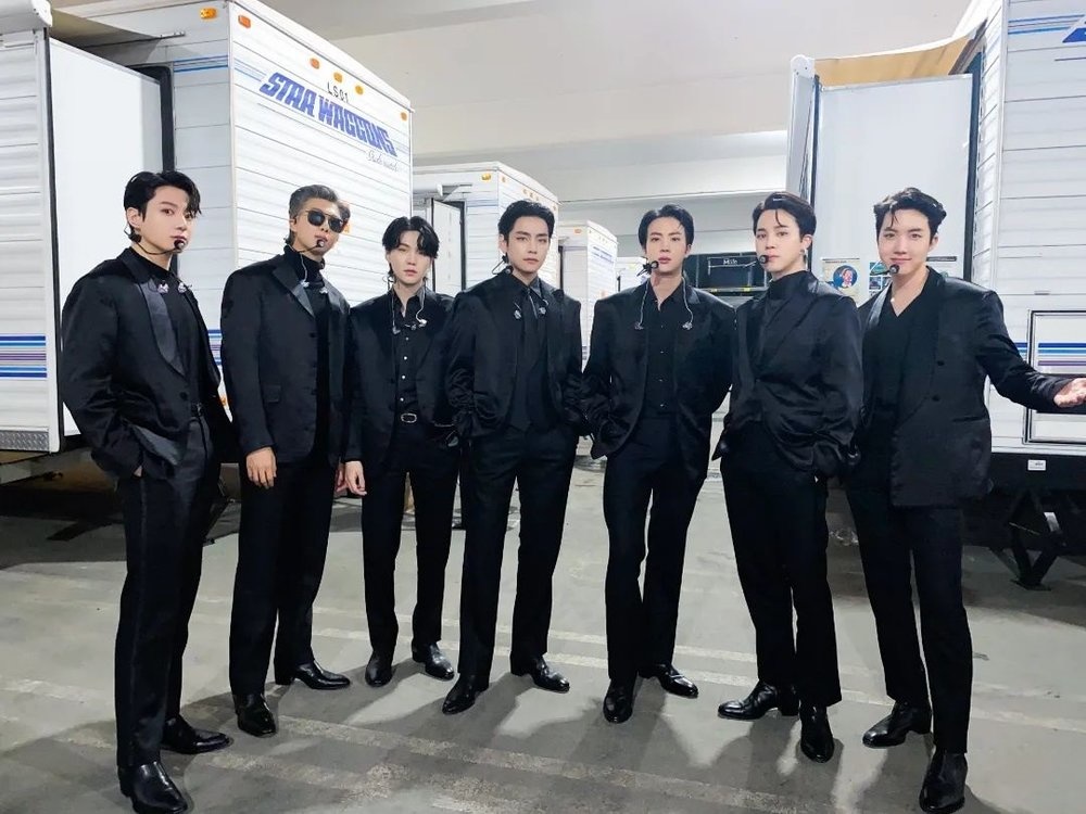 نجوم فرقة BTS يخطفون الأنظار في حفل جرامي 