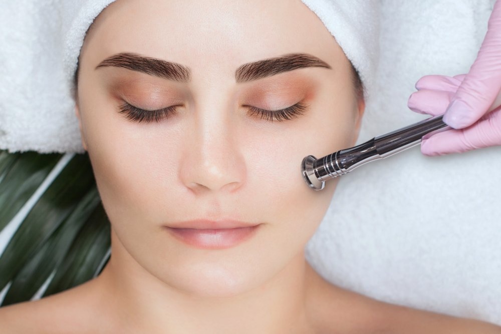 كيفية تجديد جلد البشرة على طريقة Dermabrasion مجلة هي