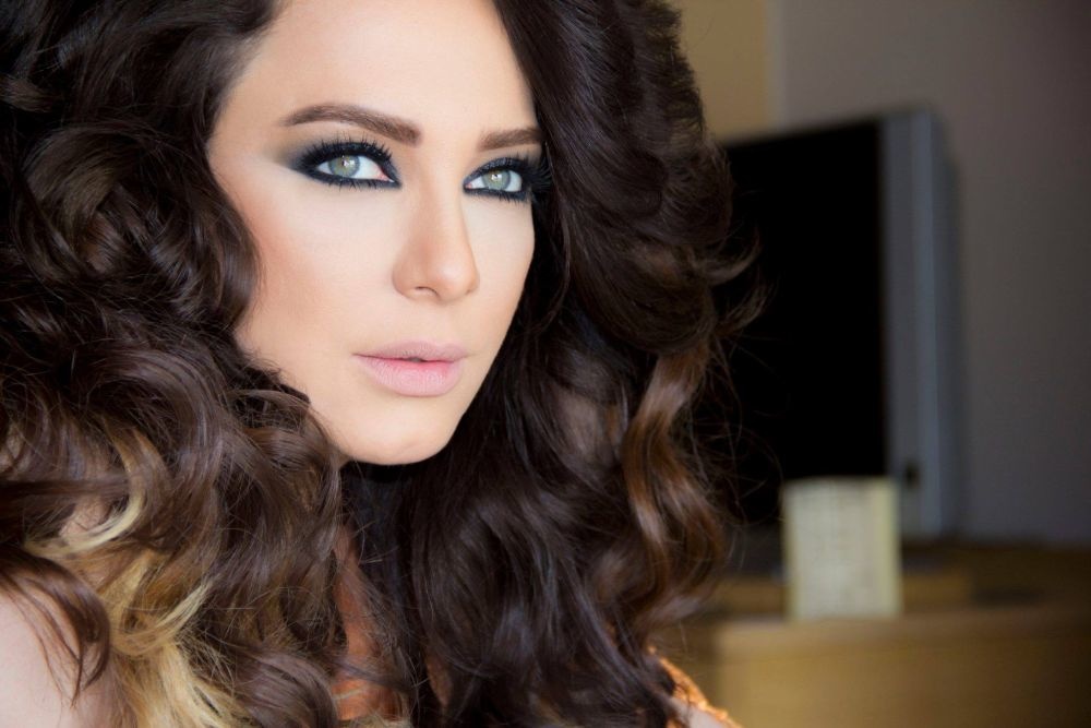 اعتبرت "احمر" عمل سيكون مختلف عن مسلسلات رمضان