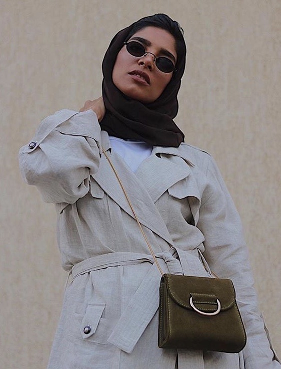 عباية بقصة المعطف من Orange Blossom KSA من تنسيق نرفانا عبدالرحمن