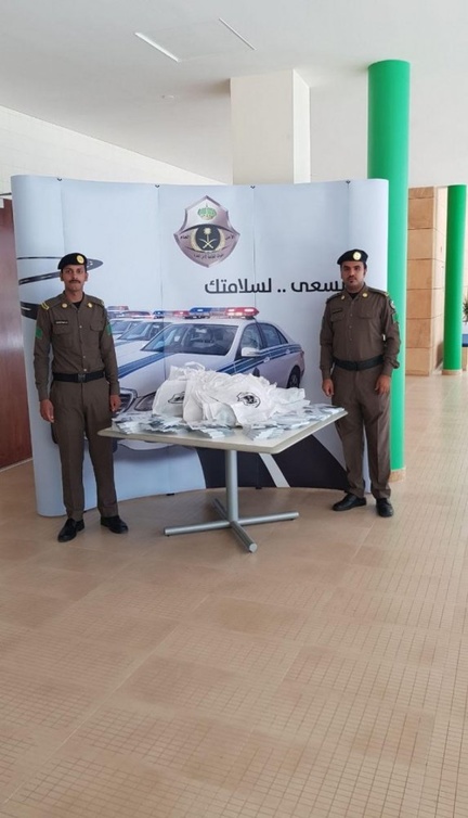 امن الطرق يعرف النساء بالأنظمة المرورية
