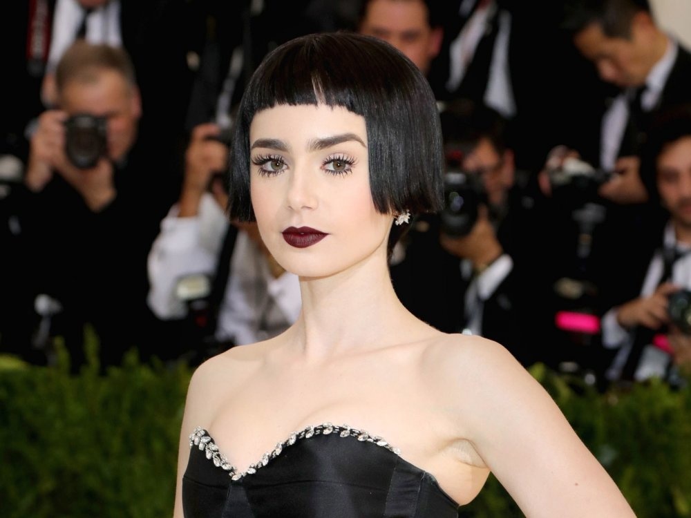 Lily Collins 2017