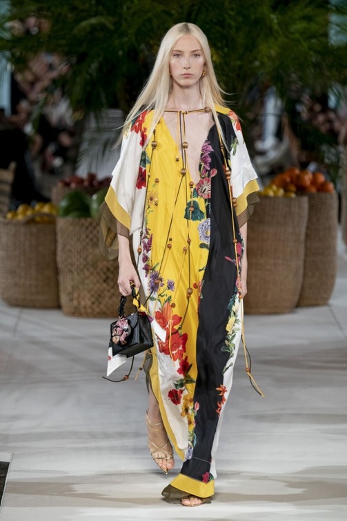 أجمل قفاطين صيفية من ماركات عالمية في رمضان 2020 من Oscar De La Renta