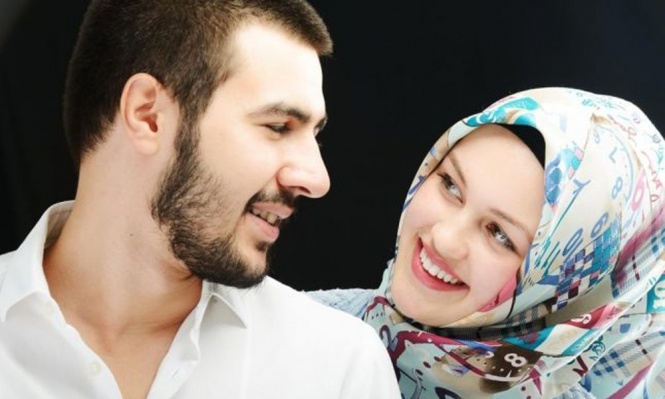 يجب أن يحرص الزوج على التواصل مع الزوجة في رمضان