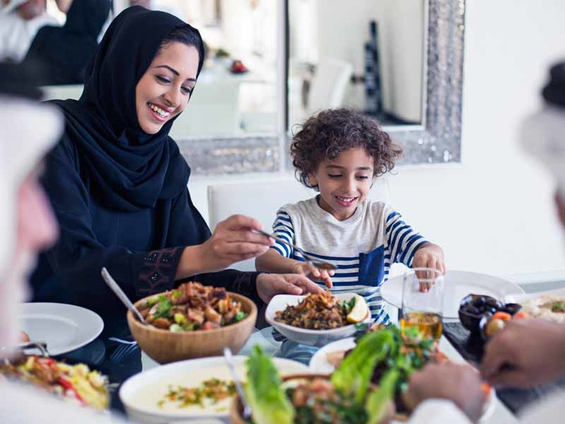 من نصائح طبية لصيام الأطفال أيضا الإهتمام بنومهم ووجبة السحور والإفطار