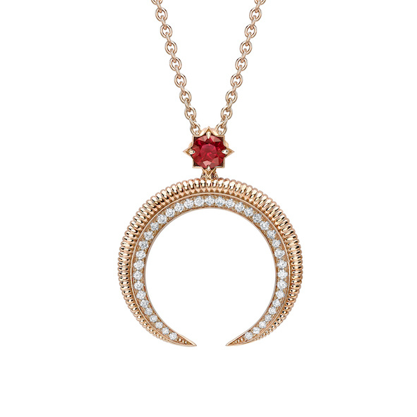 قلادة مجموعة Colours of Love ‘Hilal’ من Fabergé