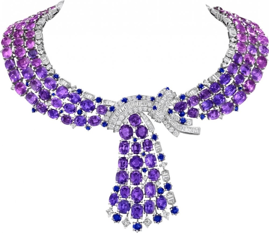 قلادة من فان كليف اند أربلز Van Cleef & Arpels