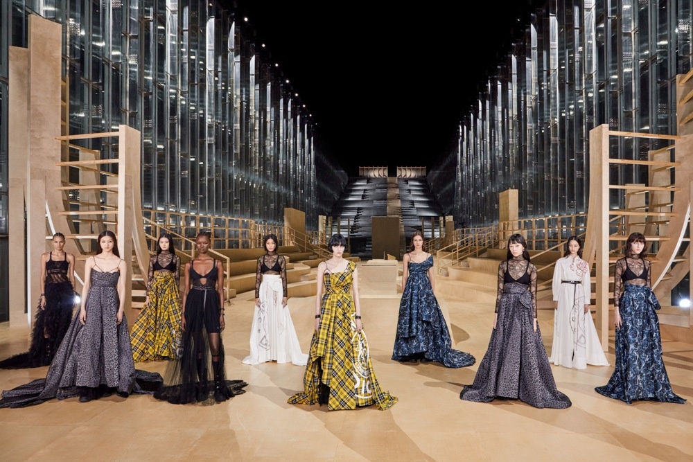  Dior تقدّم مجموعة خريف 2022 في سيول