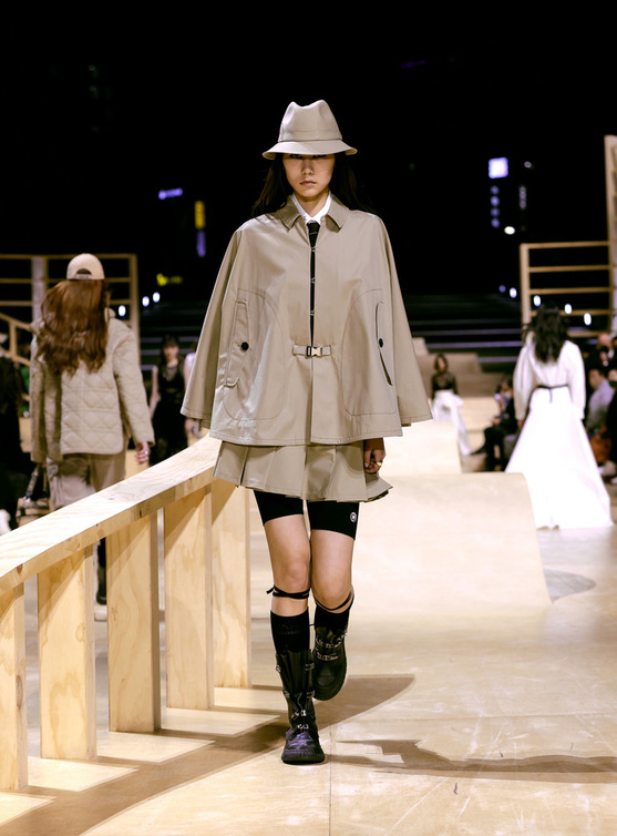  Dior تقدّم مجموعة خريف 2022 في سيول