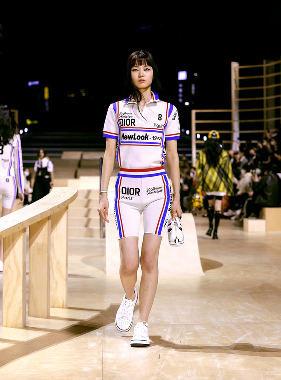  Dior تقدّم مجموعة خريف 2022 في سيول