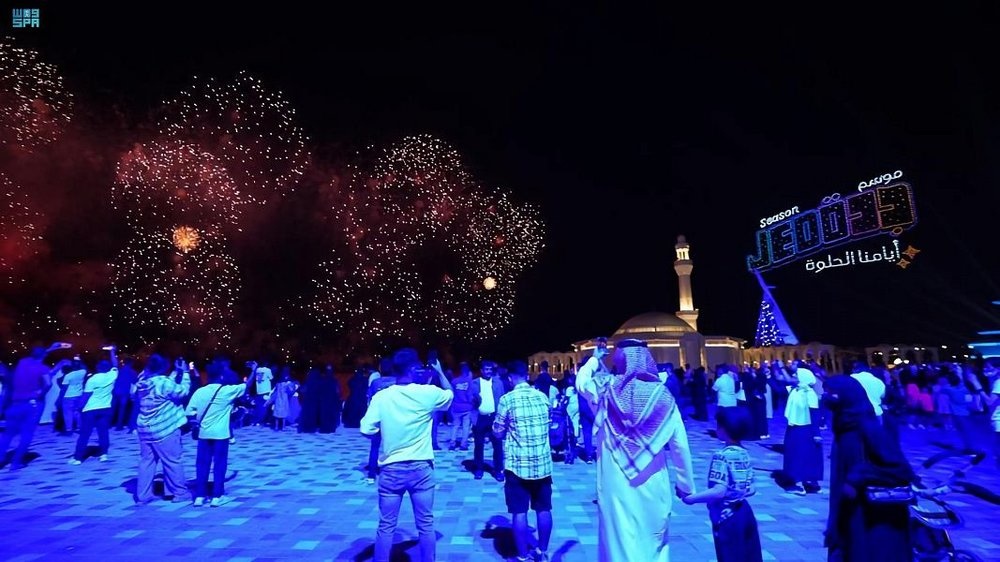وتجارب مذهلة تجذب أنظار الحضور  - المصدر واس 