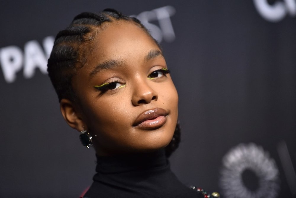 Marsai Martin وحيل مكياج للصبايا بالآيلاينر الفلويو