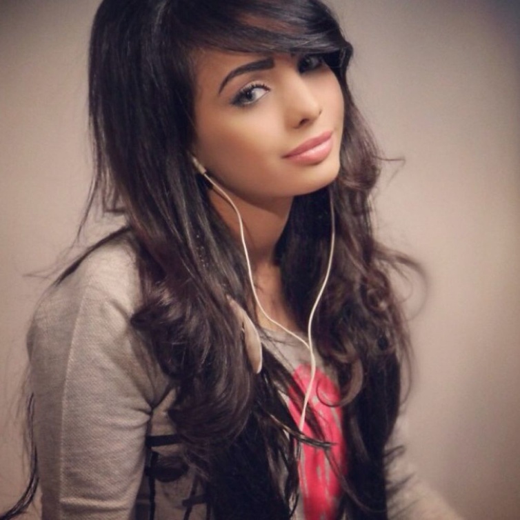 ساره اليافعي 