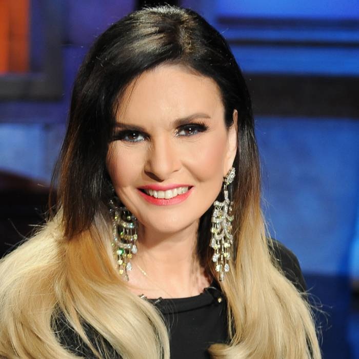 الفنانة  يسرا تتواجد هذا العام بمسلسل فوق مستوى الشبهات