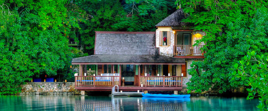 منتجع و فندق GoldenEye – سبا وسط الطبيعة GoldenEye Hotel & Resort - Field Spa