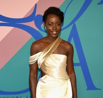 مكياج طبيعي من اختيار Lupita Nyong'o