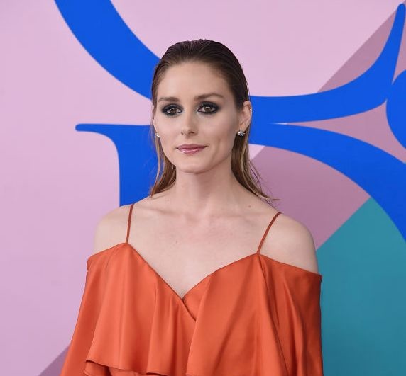 رسمات مكياج 2017 مع إبراز الآيلاينر الاسود العصري على خطى أوليفيا باليرمو Olivia Palermo