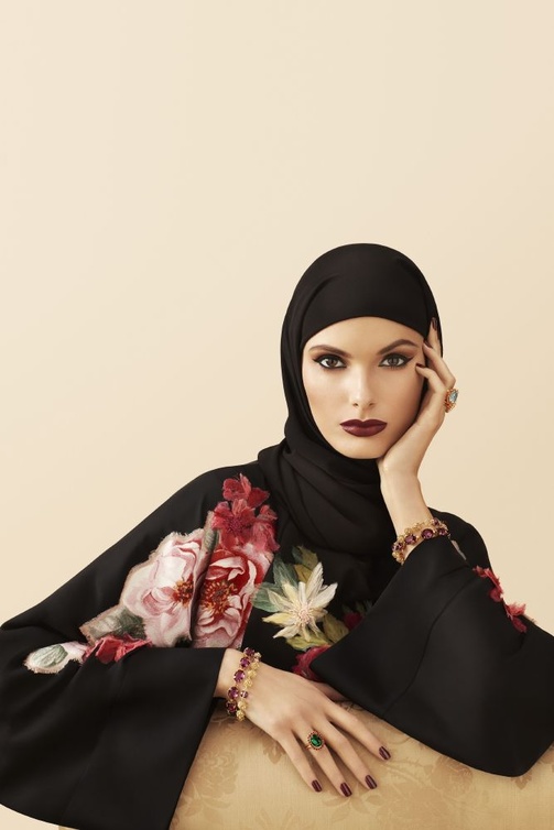 احصلي على مكياج شرقي باستخدام مجموعة Abaya من Dolce&Gabbana Beauty