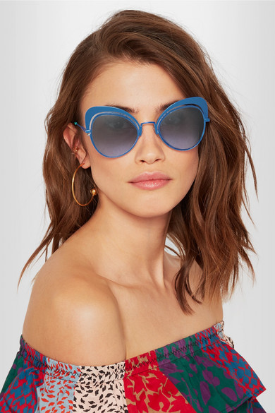 Fendi نظارات شمسية ملونة من 