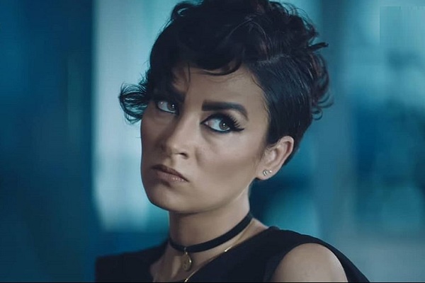 ياسمين غيث ترد على السخرية من حواجبها في مسلسل "رحيم"