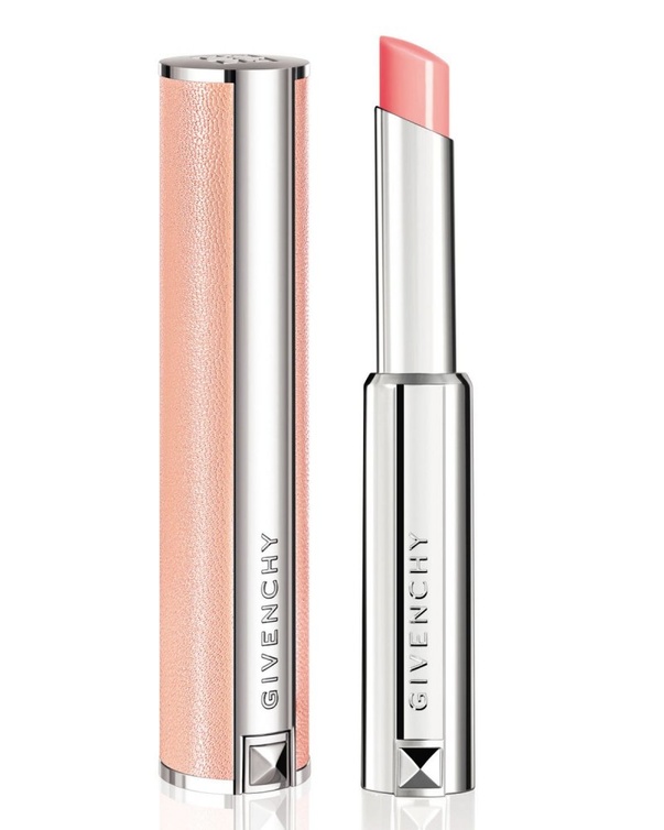 La Rouge Perfecto من Givenchy باللون الوردي الفاتح.