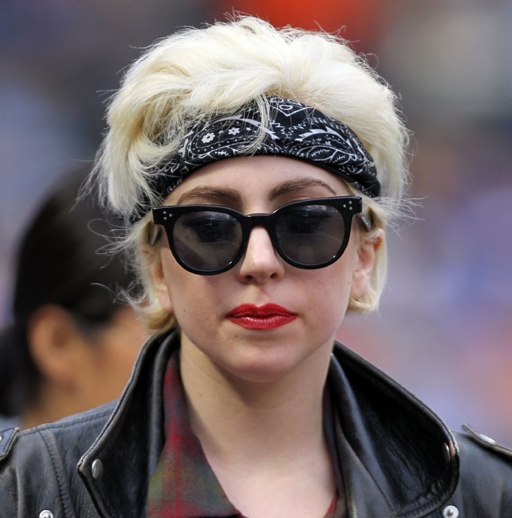اكسسوارات شعر 2021 مع الباند الهندسي من وحي Lady Gaga