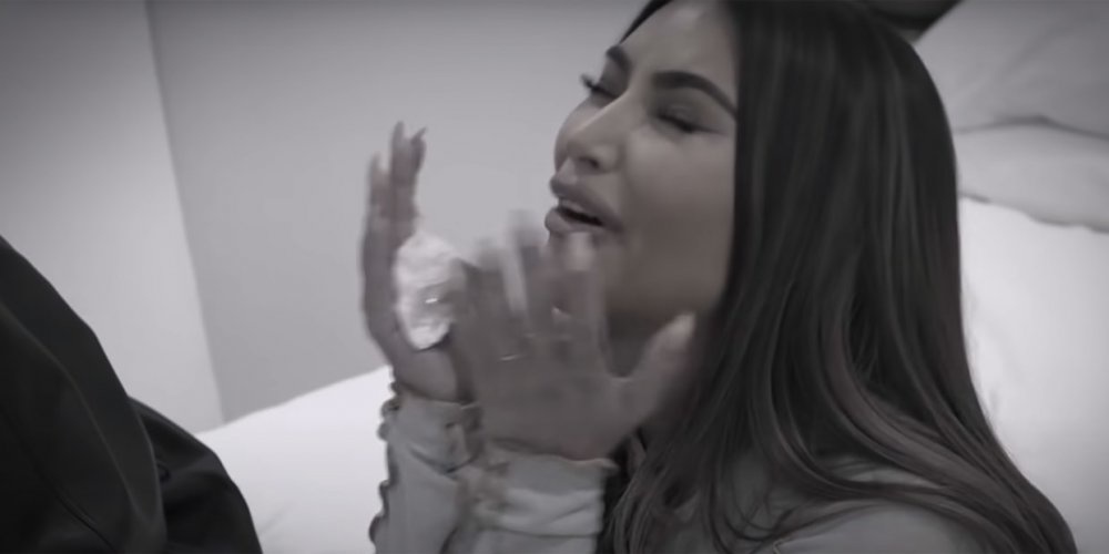كيم كارداشيان تنهار باكية في برنامجها الواقعي