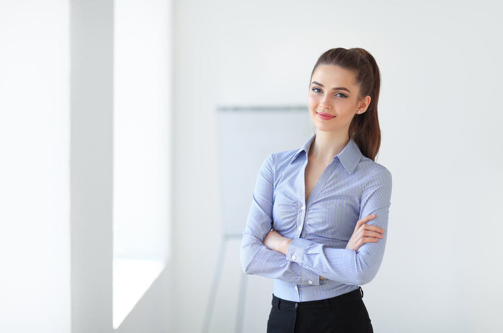  نصائح جمالية للمراة العاملة للمحافظة على جمالها واطلالتها المشرقة خلال العمل
