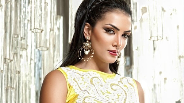 اطلالة جمالية ناعمة لحورية فرغلي