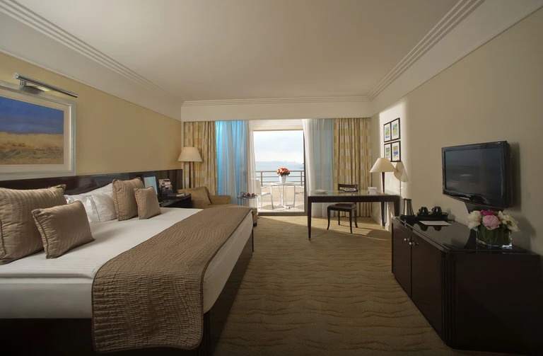 فندق لو رويال Le Royal Hotel، بيروت