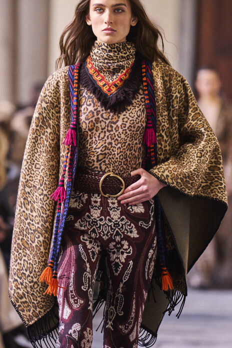 حزام قش من Etro