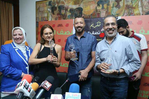 تكريم نيللي كريم واحمد فهمي عن مسلسل لأعلى سعر
