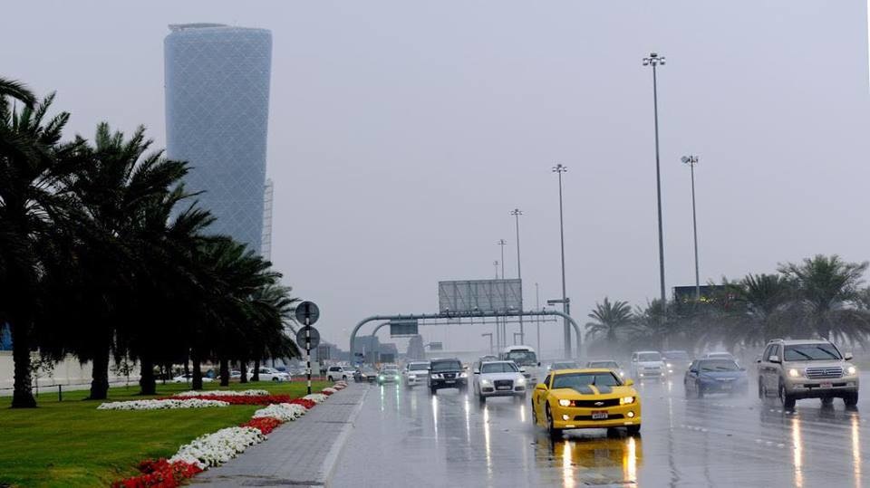 الأمطار تسبب في حوادث كثيرة