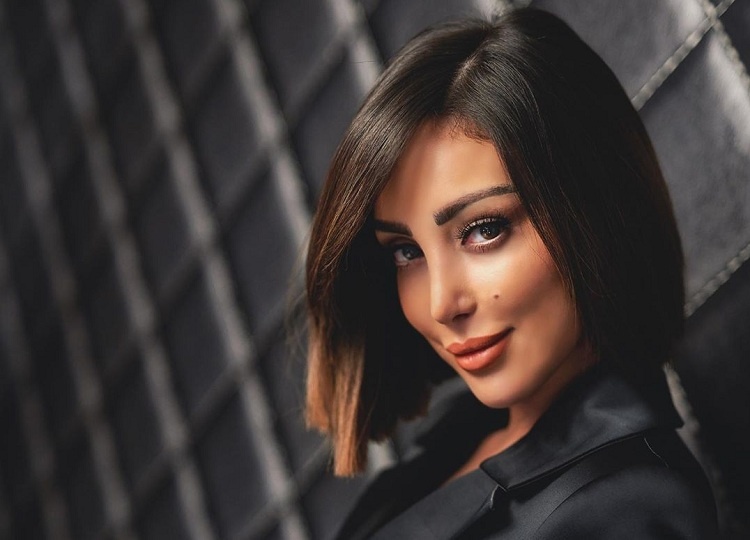 بسمة بوسيل اطلت في شهر يونيو الفائت بالشعر الداكن