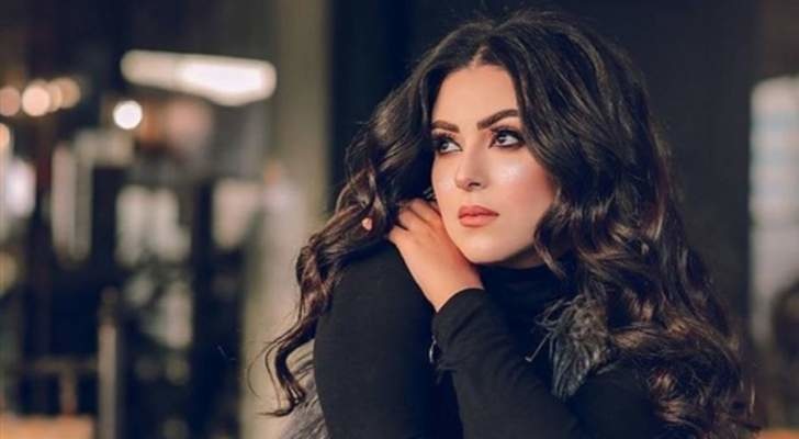 الفنانة الشابة نهى عابدين
