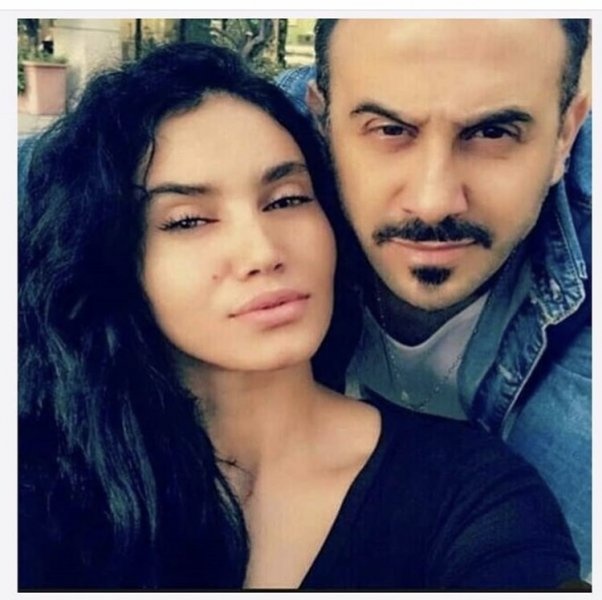 قصي خولي وصورة متداولة لزوجته 