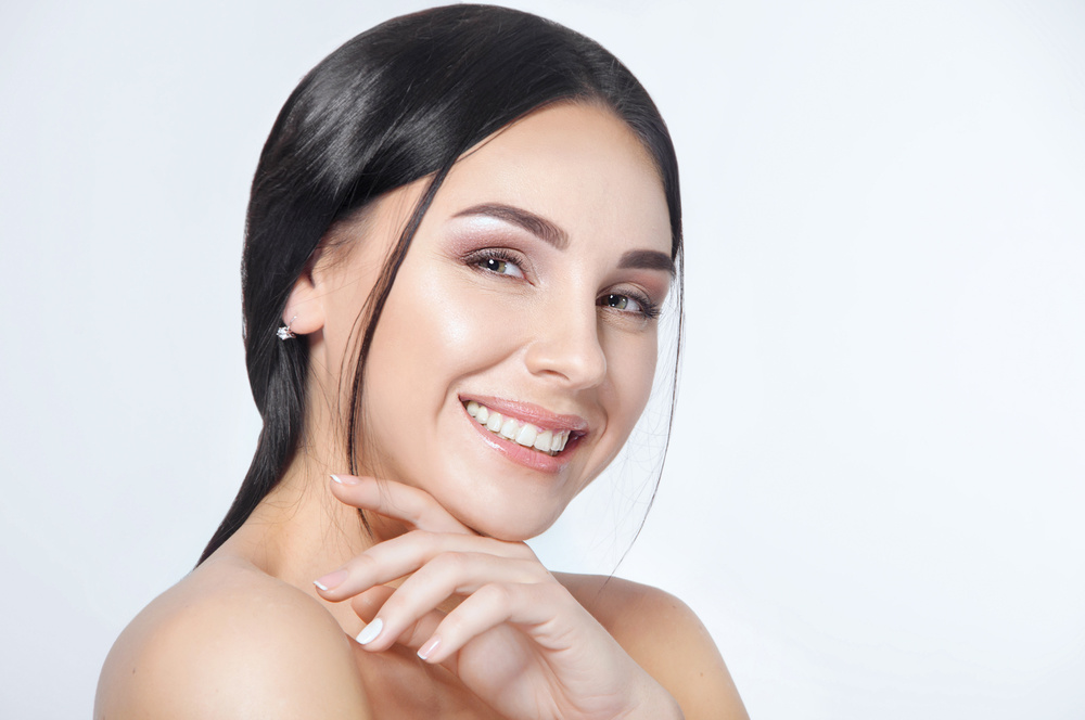 يعمل زيت بذور العنب على تقليص المسامات