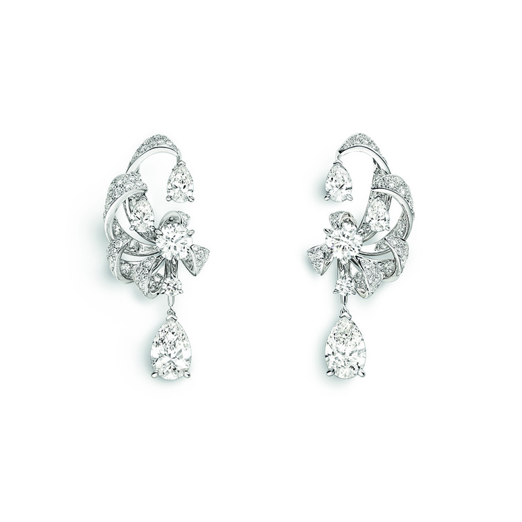 مجموعة المجوهرات الفاخرة Les Ciels de Chaumet من شوميه